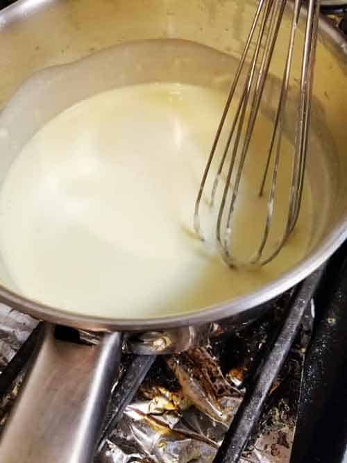 Keto Alfredo Sauce in the Pan Keto Alfredo Sauce in the Pan